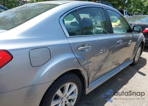 2010 Subaru Legacy 2.5I Premium из США, поврежденный, VIN 4S3BMCC63A3238505